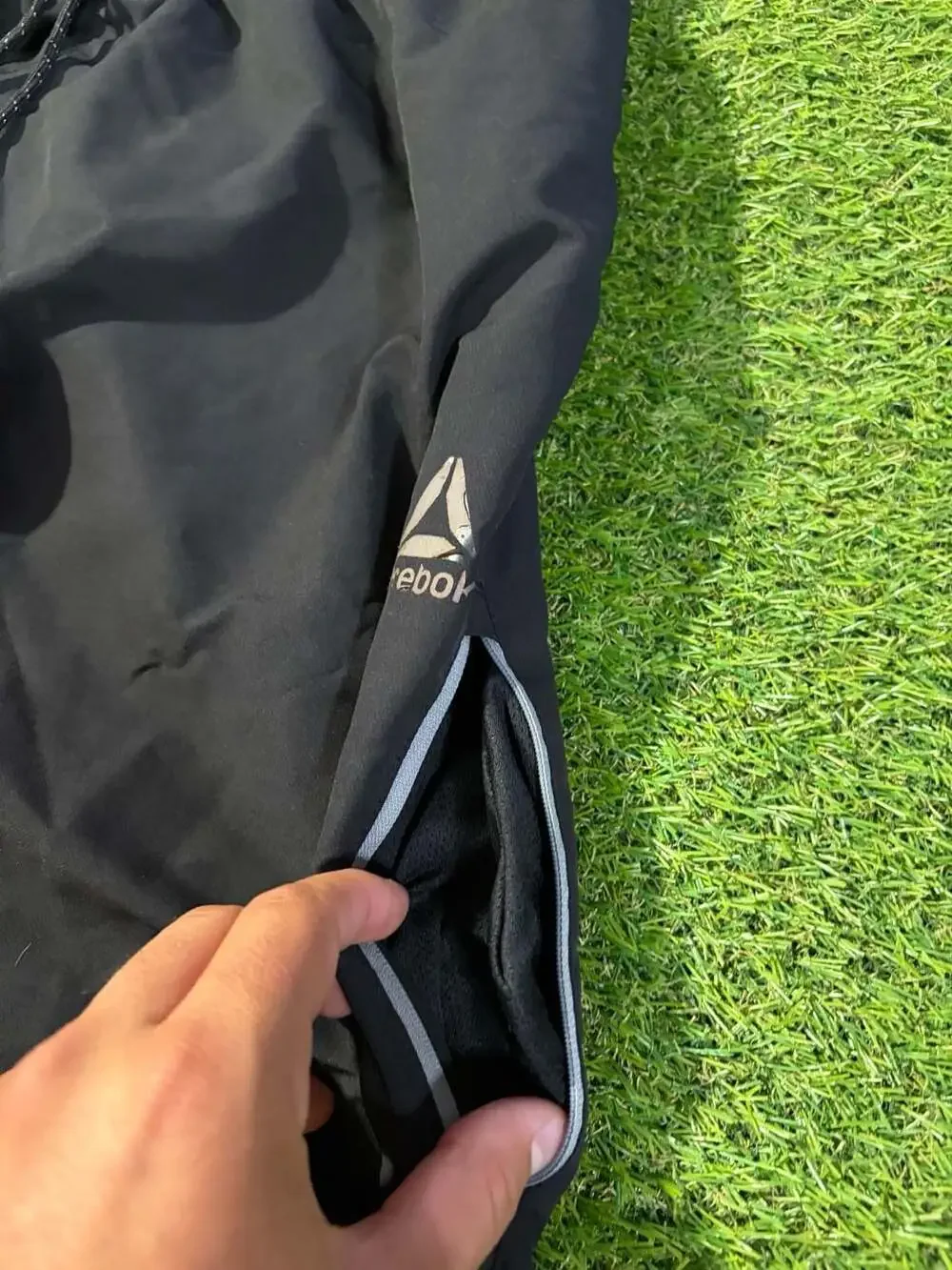 Reebok Men's Black Athletic Woven Jogger Track Pants